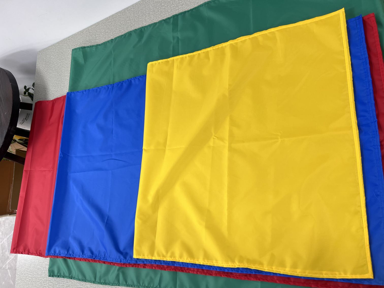 Polyester taffeta slip sheet